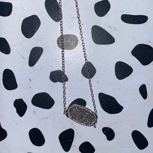 Kendra Scott necklace